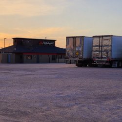 Pizza Hut - Truck Parking