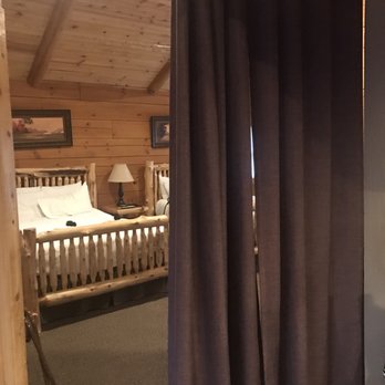 The Lodges at Sunset Village - 1st room. No door just curtains. - Hotels Near Me - McHenry, Maryland