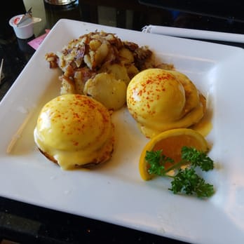 Keke's Breakfast Cafe - Eggs Benedict! - American Near Me - Ocoee, Florida