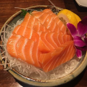 Ichima - Salmon Sashimi ($12.95) - Sushi Bars Near Me - Pasadena, California