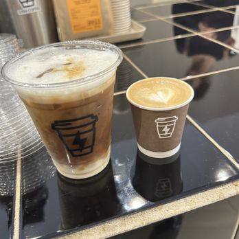 Syra Coffee - Flat white and cortado - Coffee & Tea Near Me - Barcelona, B Syra Coffee - Flat white and cortado - Coffee & Tea Near Me - Barcelona, B