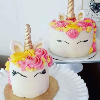 Simply Sweets by Maria - Funfetti mom and baby unicorn cakes - Desserts Near Me Simply Sweets by Maria - Funfetti mom and baby unicorn cakes - Desserts Near Me