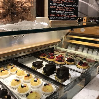 Grano Frutta e Farina - They have very very good sweets too. - Bakeries Near Me - Rome, RM