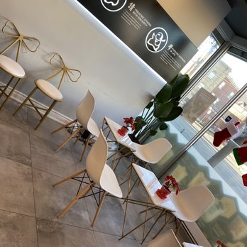 Kung Fu Tea - tables and chairs in a restaurant - Bubble Tea Near Me - Etobicoke, Ontario Kung Fu Tea - tables and chairs in a restaurant - Bubble Tea Near Me - Etobicoke, Ontario
