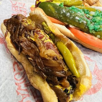 Devil Dawgs - South State - Hot Dogs Near Me - Chicago, Illinois Devil Dawgs - South State - Hot Dogs Near Me - Chicago, Illinois