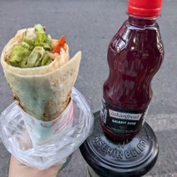 Balık Dürüm Mehmet Usta - Fish wrap and salgam drink