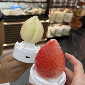 The Habibi Sweets - Strawberry and peach icecream - Desserts Near Me - El Cajon, California The Habibi Sweets - Strawberry and peach icecream - Desserts Near Me - El Cajon, California