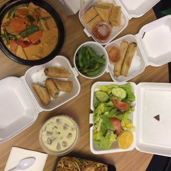 Basil Thai - Tofu triangles, vegetable spring rolls, house salad, edamame, panang curry, fried bananas, coconut soup, pad Thai - Thai Near Me - Blue Ash, Ohio Basil Thai - Tofu triangles, vegetable spring rolls, house salad, edamame, panang curry, fried bananas, coconut soup, pad Thai - Thai Near Me - Blue Ash, Ohio