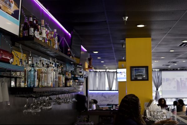 VISIONS EATERY & LOUNGE by null