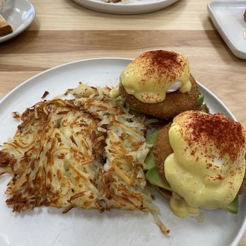 The Breeze Cafe - Crab cake eggs Benedict and Veggie Omelette - Breakfast & Brunch Near Me - Newark, California The Breeze Cafe - Crab cake eggs Benedict and Veggie Omelette - Breakfast & Brunch Near Me - Newark, California