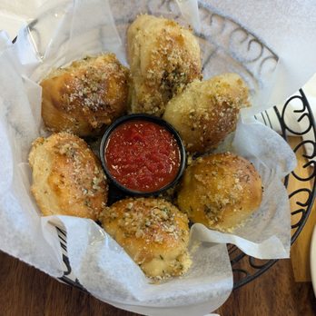 Lil Vinny’s - Garlic "knots" but are really rolls - Italian Near Me - Oviedo, Florida Lil Vinny’s - Garlic "knots" but are really rolls - Italian Near Me - Oviedo, Florida