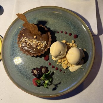 Le Bistro Restaurant - Chocolate and caramel tart - French Near Me - Puerto Vallarta, JAL