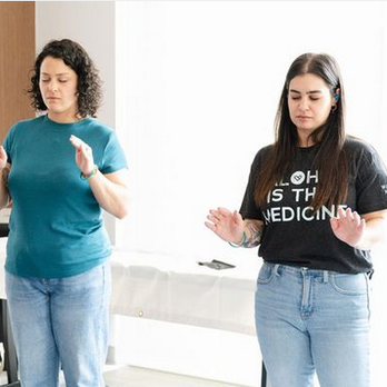 Peace be the wave - Preforming reiki with the heal team during a group mana session. - Reiki Near Me Peace be the wave - Preforming reiki with the heal team during a group mana session. - Reiki Near Me