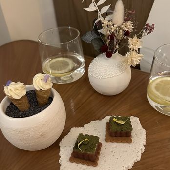 Restaurant Granite - French Near Me - Paris