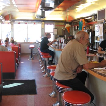 Aero Diner - Diners Near Me - North Windham, Connecticut