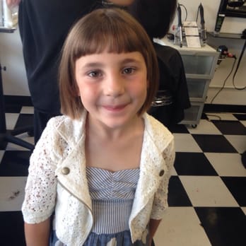 Salon 25 - She loves her cute little bob - Hair Salons Near Me - Cypress, California Salon 25 - She loves her cute little bob - Hair Salons Near Me - Cypress, California