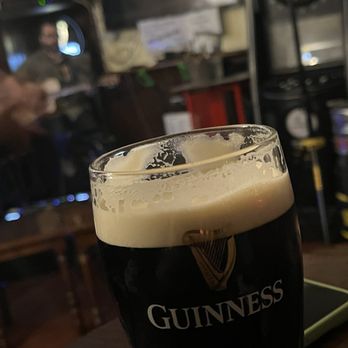 Ryan's Irish Pub - Irish Pub Near Me - Porto, 13