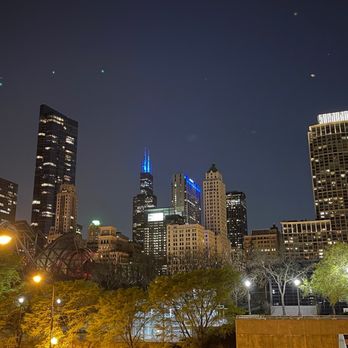 Millennium Park - Chicago skyline from the Millenium park at night - Parks Near Me - Chicago, Illinois Millennium Park - Chicago skyline from the Millenium park at night - Parks Near Me - Chicago, Illinois