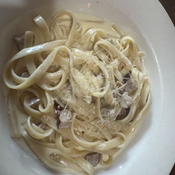 Fabiolus Cucina - Alfredo - Italian Near Me - Hollywood, California Fabiolus Cucina - Alfredo - Italian Near Me - Hollywood, California