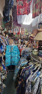 Bailey's Antiques and Aloha Shirts by null