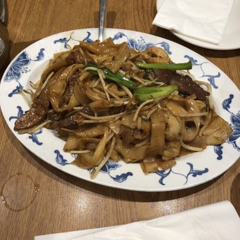 Hong Kong Eatery - Noodles with onions and beef - Seafood Near Me - Boston, Massachusetts Hong Kong Eatery - Noodles with onions and beef - Seafood Near Me - Boston, Massachusetts