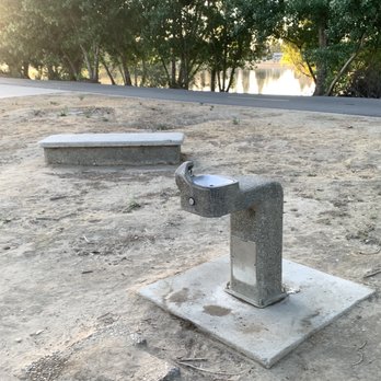 Kern River Parkway - Bench and water fountain at parkway - Hiking Near Me - Bakersfield, California Kern River Parkway - Bench and water fountain at parkway - Hiking Near Me - Bakersfield, California