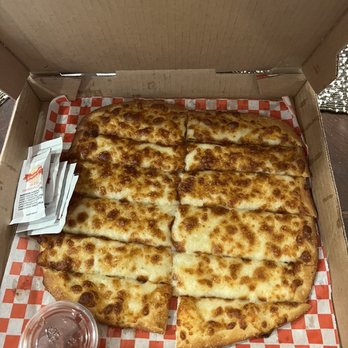 Pizza Twist - Cheesy Garlic Bread - Pizza Near Me - Sacramento, California Pizza Twist - Cheesy Garlic Bread - Pizza Near Me - Sacramento, California