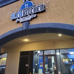 Bleu Kitchen Garlic Noodle Bar - Dont miss this tiny Gem!
