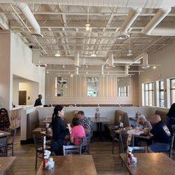 Henhouse Cafe - Dining room