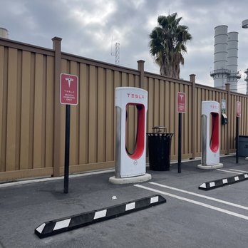 Tesla Supercharger - EV Charging Stations Near Me - Pasadena, California