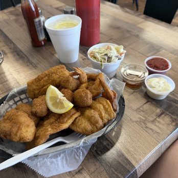 Bayseas - 3 catfish combo w/ shrimp, hushpuppies, coleslaw - Seafood Near Me - San Antonio, Texas Bayseas - 3 catfish combo w/ shrimp, hushpuppies, coleslaw - Seafood Near Me - San Antonio, Texas