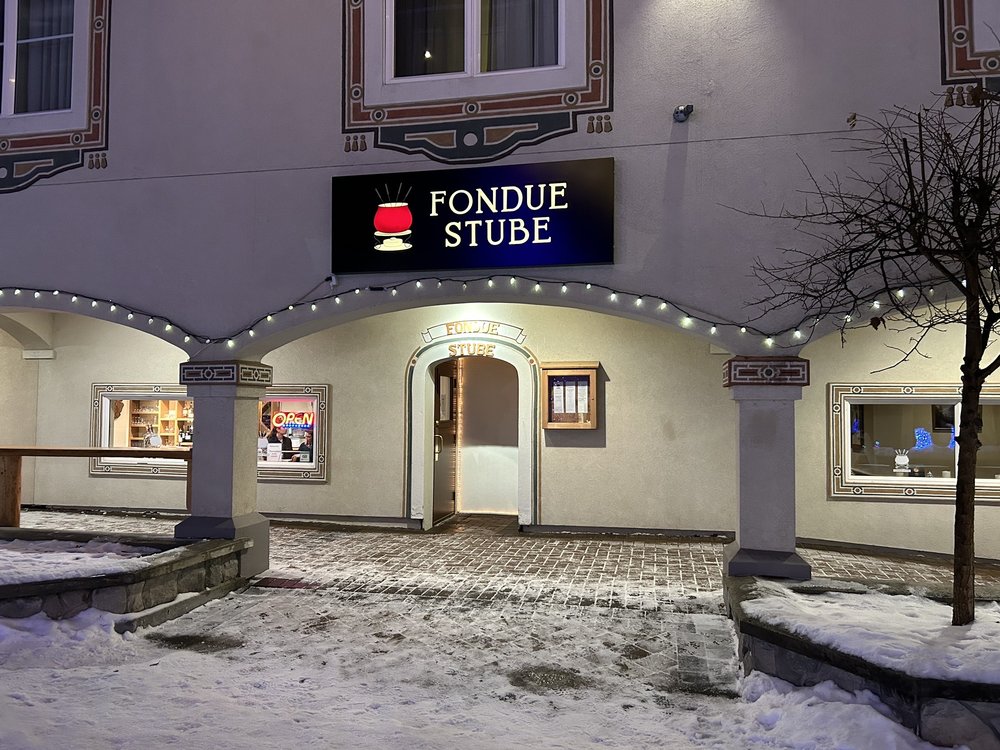 FONDUE STUBE 3185 Creekside Way, Sun Peaks, British Columbia, Canada