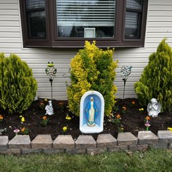 Panetta’s Painting - Weeding and beautiful flowers planted for Mothers Day