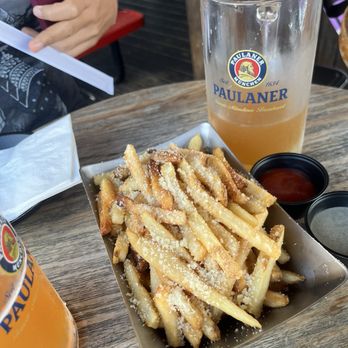 NY Beer Garden - Truffle fries!! Very tasty and crispy! Better than Mad for Chicken's! - Beer Bar Near Me - Queens, New York