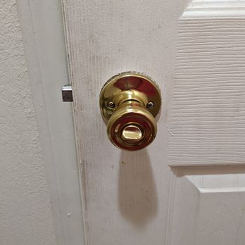 Quality Inn & Suites - Greased over the front and bathroom doors and handles. - Hotels Near Me - Alma, Arkansas Quality Inn & Suites - Greased over the front and bathroom doors and handles. - Hotels Near Me - Alma, Arkansas
