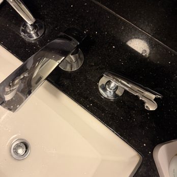 Disneyland Hotel - Hotels Near Me - Anaheim, California Disneyland Hotel - Hotels Near Me - Anaheim, California
