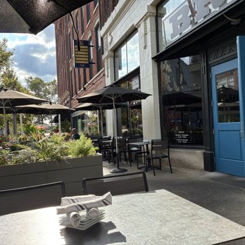 BRU Burger Bar - Fort Wayne - Outside - Burgers Near Me - Fort Wayne, Indiana