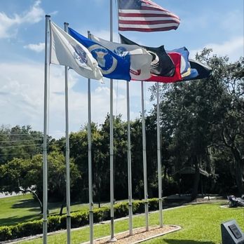 Memorial Park - Parks Near Me - De Bary, Florida Memorial Park - Parks Near Me - De Bary, Florida