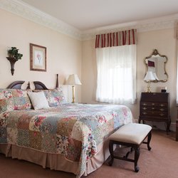 Bird-in-Hand Village Inn & Suites - Rhoads Suite