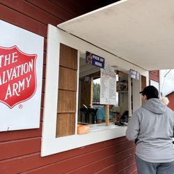 Lil’ Gen’s Donuts - Window is open to order!
