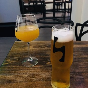 High Side - Beers cheers! - Beer Bar Near Me - Fairfax, Virginia High Side - Beers cheers! - Beer Bar Near Me - Fairfax, Virginia
