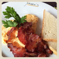Jürgen's - Rühreier mit Speck. 60 min. darauf gewartet.