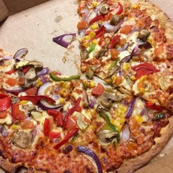 Domino's Pizza - Vegetable pizza with thin & crispy base