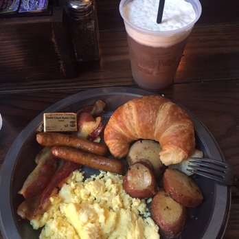 Leaky Cauldron™ - Traditional American breakfast with frozen butter beer - British Near Me - Orlando, Florida Leaky Cauldron™ - Traditional American breakfast with frozen butter beer - British Near Me - Orlando, Florida