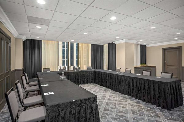 The Marquette Hotel, Curio Collection by Hilton by null