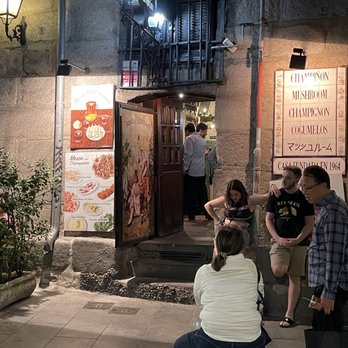 El Mesón del Champiñón - Exterior - Spanish Near Me - Madrid, M El Mesón del Champiñón - Exterior - Spanish Near Me - Madrid, M