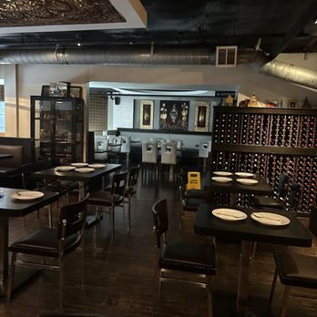 Panvimarn Thai Cuisine - Inside - Thai Near Me - Long Beach, California