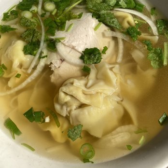 Pho Ton - 11G. Rice Noodle with Chicken and Shrimp & Pork Wanton - Vietnamese Near Me - Houston, Texas Pho Ton - 11G. Rice Noodle with Chicken and Shrimp & Pork Wanton - Vietnamese Near Me - Houston, Texas