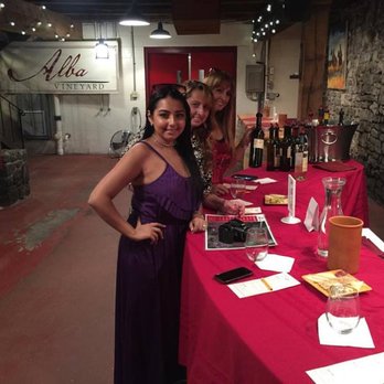 Alba Vineyard - Private wine tasting table - Wineries Near Me - Milford, New Jersey Alba Vineyard - Private wine tasting table - Wineries Near Me - Milford, New Jersey