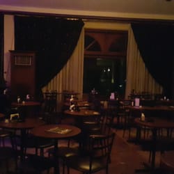 19 East - Arriving early for FREESTYLE....Pick your table....